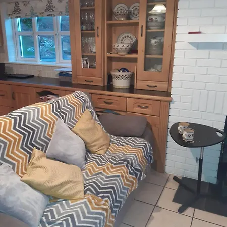 בית נופש Mature 4 Bedroom With Relaxing Garden And Wonderful Views *