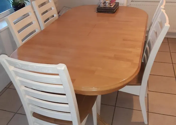 Mature 4 Bedroom With Relaxing Garden And Wonderful Views Hébergement de vacances Carlow