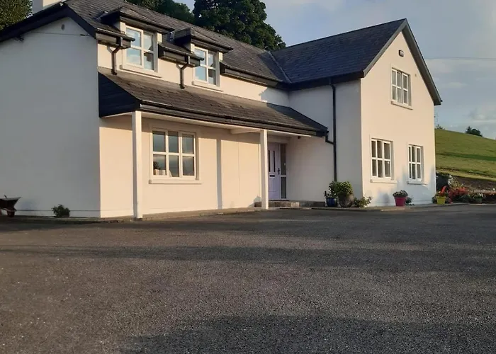 Mature 4 Bedroom With Relaxing Garden And Wonderful Views * Carlow